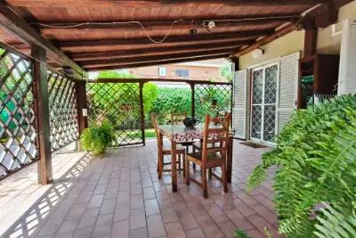 Villa Plurifamiliare in vendita, Via della Tenuta del Casalotto, Roma