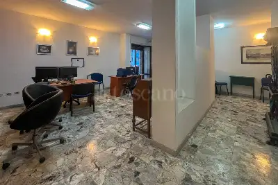 Casa in vendita, Corso Arnaldo Lucci, Napoli