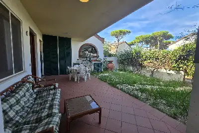 Villa Plurifamiliare in vendita, Piazzale Garda, Santa Marinella