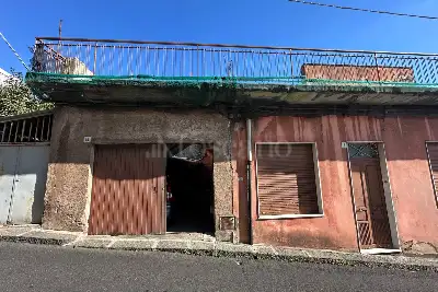 Casa Indipendente in vendita, Via Enrico Fermi, Aci Castello