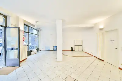 Negozio in vendita, Via Rezzonico, Como