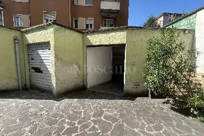 Box in vendita, Via Angelo Inganni, Milano