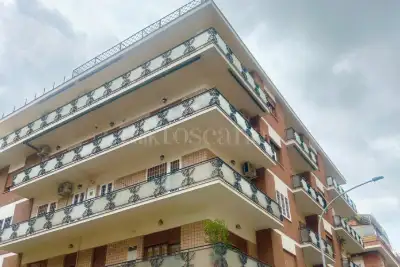 Casa in vendita, Via Lucio Papirio, Roma