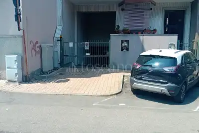 Garage in vendita, Via Giuseppe Garibaldi, Corsico