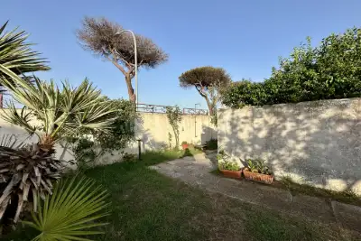 Casa in vendita, Viale delle Nereidi, Anzio