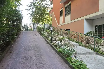 Casa in vendita, Via Costantino, Roma