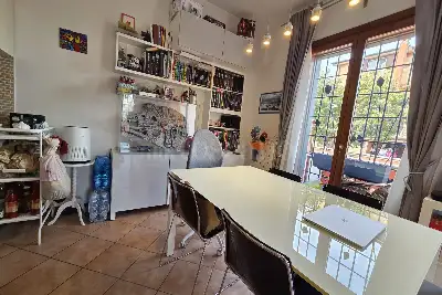 Villino a Schiera in vendita, Via Azzanello , Roma