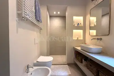 Casa in vendita, Via Galliera, Bologna