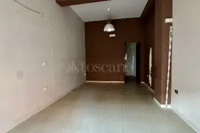 Negozio in vendita, Via Santissima Trinità, Avellino