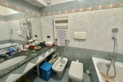 Casa in vendita, Viale dei Caduti per la Resistenza, Roma