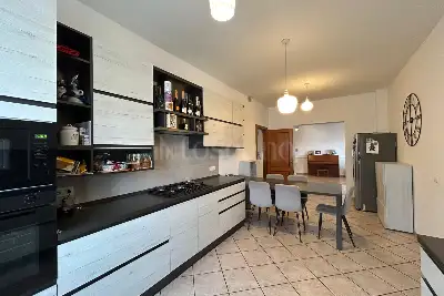 Villa in vendita, Via Bresimo, Roma