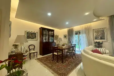 Casa in vendita, Via Franco Sacchetti, Roma