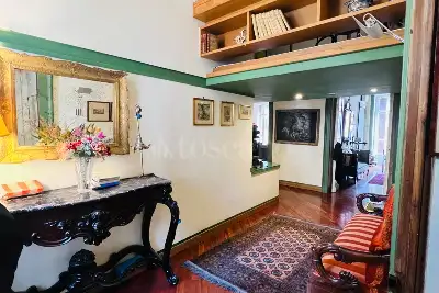 Casa in vendita, Via Santa Lucia, Napoli