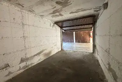 Box in vendita, Via Vasari, Monza