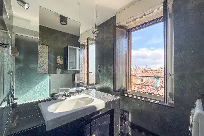 Casa in vendita, Via Giovanni Battista Morgagni, Milano