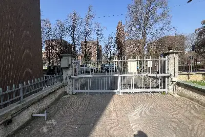 Box in vendita, Via Francesco Carlini, Milano