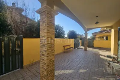 Villino a Schiera in vendita, Via Jenne, Anzio