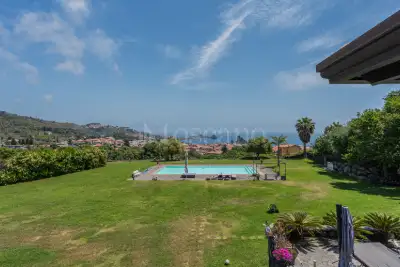 Villa in vendita, Via XXI Aprile, Aci Castello