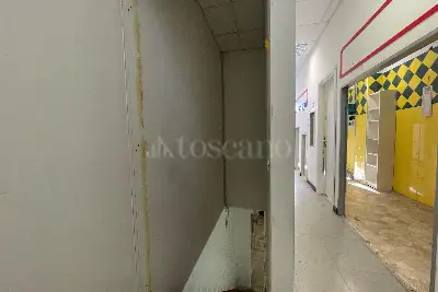 Negozio in affitto, Viale Leonardo da Vinci, Roma
