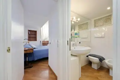 Casa in affitto, Via di San Nicola da Tolentino, Roma