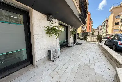 Negozio in vendita, Via Giulia Di Colloredo, Roma