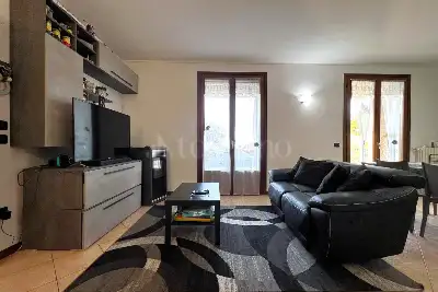 Casa in vendita, Via Castelletto, Pozzolengo