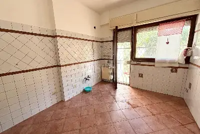 Villino a Schiera in vendita, Via Ernesto Basile, Roma