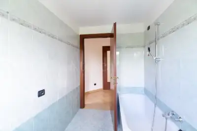 Casa in vendita, Via Gabriele D'Annunzio, Como
