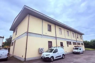 Capannone in vendita, Via Padre Giovanni Antonelli, Pistoia
