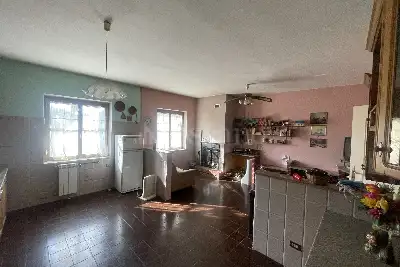 Casa Indipendente in vendita, Via Mandrine, Cassino