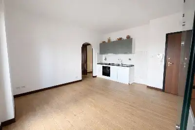 Casa in vendita, Via Salorno, Roma