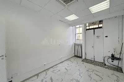 Negozio in vendita, Via Lodovico Il Moro, Milano