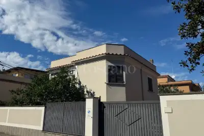 Villa in vendita, Via Capo Linaro, Roma