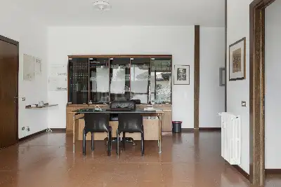 Ufficio in vendita, Via Milano, Cantù