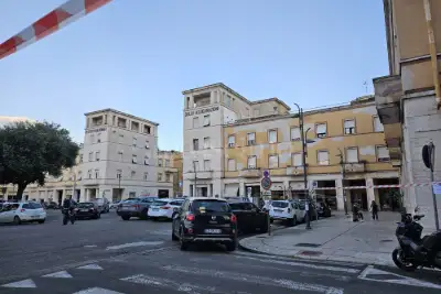 Negozio in vendita, Piazza della Libertà, Latina