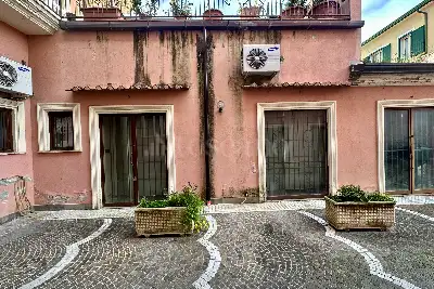 Negozio in vendita, Via Renato de Martino, Caserta