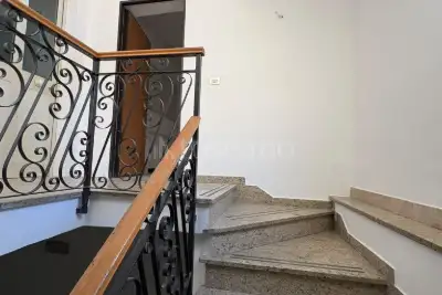 Stabile Uso Ufficio in vendita, Via Vezzia, Avezzano