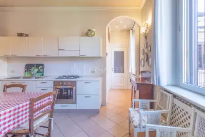 Casa in vendita, Via Correggio, Milano