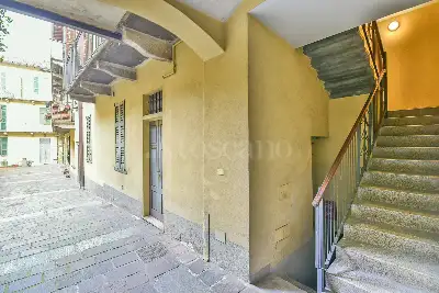 Casa in vendita, Via Luigi Dottesio, Como