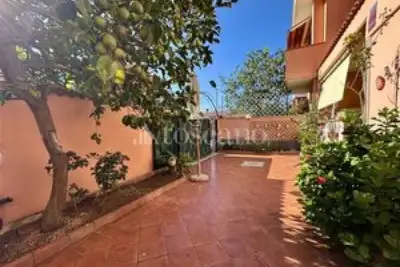 Villa Plurifamiliare in affitto, Via dei Lecci, Anzio