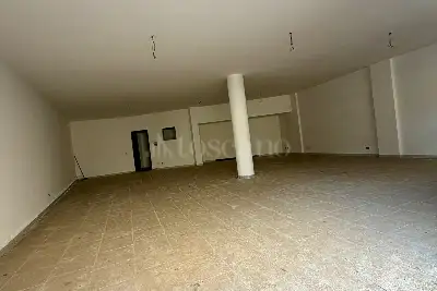 Magazzino in affitto, Via San Francesco Saverio, Avellino