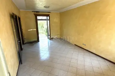 Villa Bifamiliare in vendita, Via Nona, Brescia