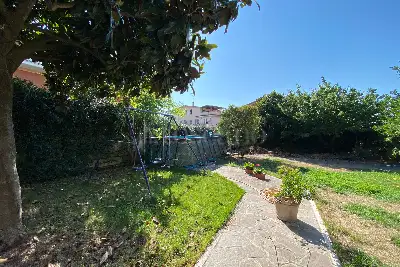 Villa Bifamiliare in vendita, Via Civate, Roma