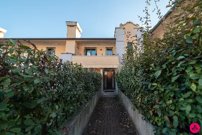 Casa in vendita, Via G. Mazzini, Brugnera