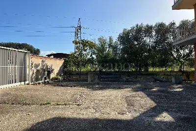 Casa Indipendente in vendita, Via Carife , Roma