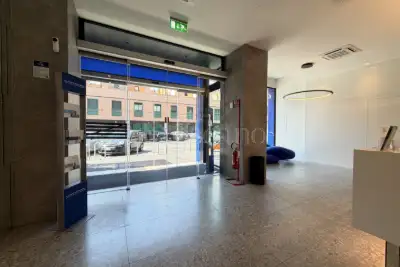Negozio in vendita, Via Friuli, Milano