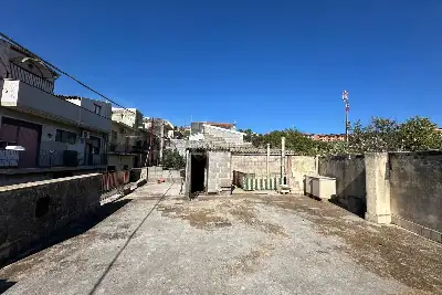 Casa Indipendente in vendita, Via Enrico Fermi, Aci Castello
