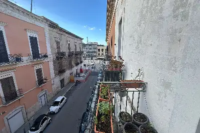 Palazzo in vendita, Via Andrea Da Bari, Bari