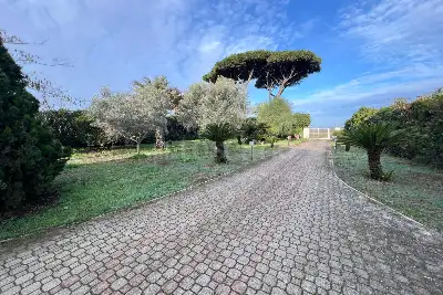 Villa in vendita, Via di Praia a Mare, Fiumicino