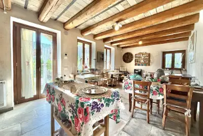 Villa in vendita, Strada Pille, Monzambano